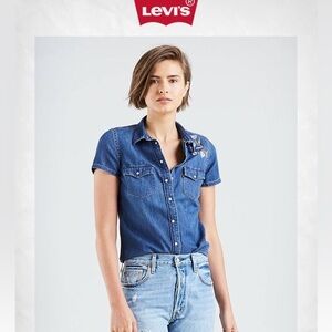 LEVI’S ULTIMATE WESTERN Blue Denim Shirt with Floral Embroidery size XL